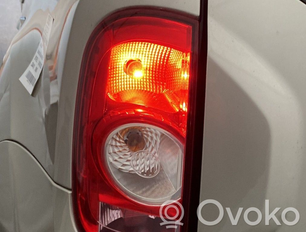 Dacia Duster Luci posteriori 