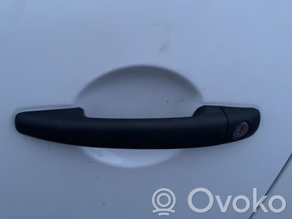 Manecilla externa puerta delantera   9101GE