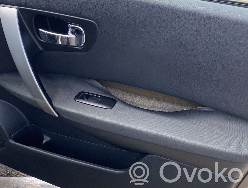 Nissan Qashqai Macara ușă față cu motor 