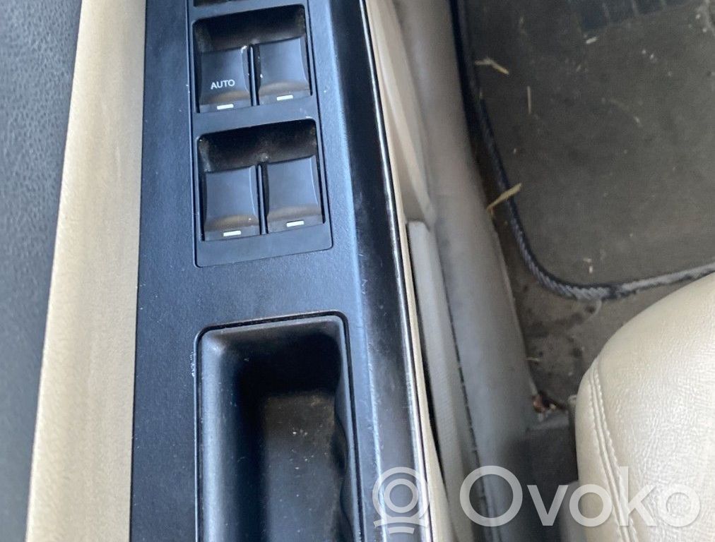 Jeep Compass Electric window control switch 