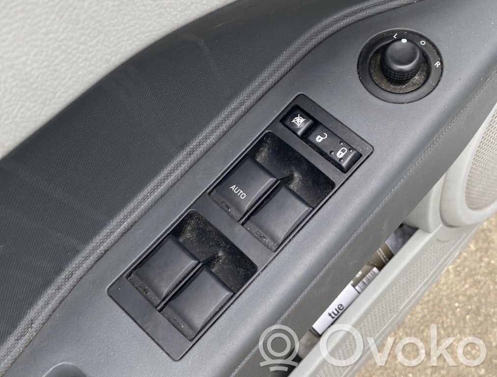Comutator comandă geamuri electrice   56040691AD