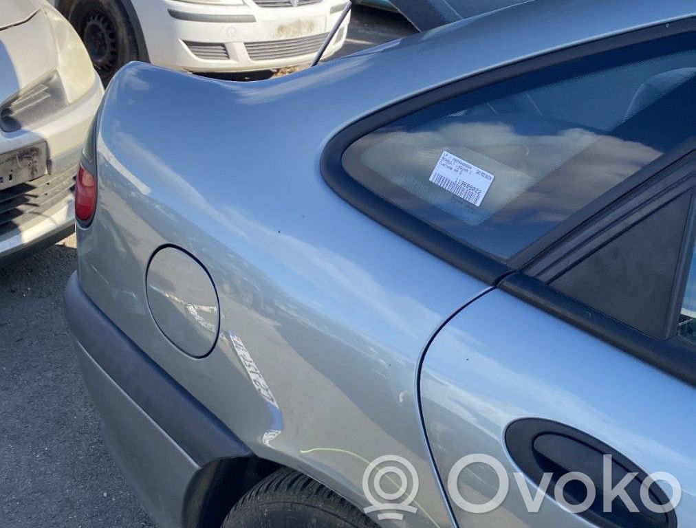 Renault Laguna I Takakulmapaneeli 