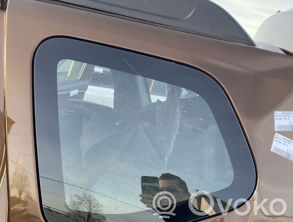 Dacia Duster Geam lateral spate 