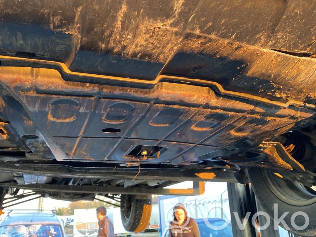 Dacia Duster Engine splash shield/under tray 