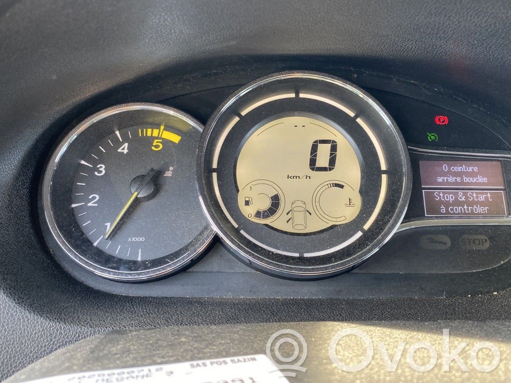 Renault Megane III Vitezometru (grup de instrumente) 