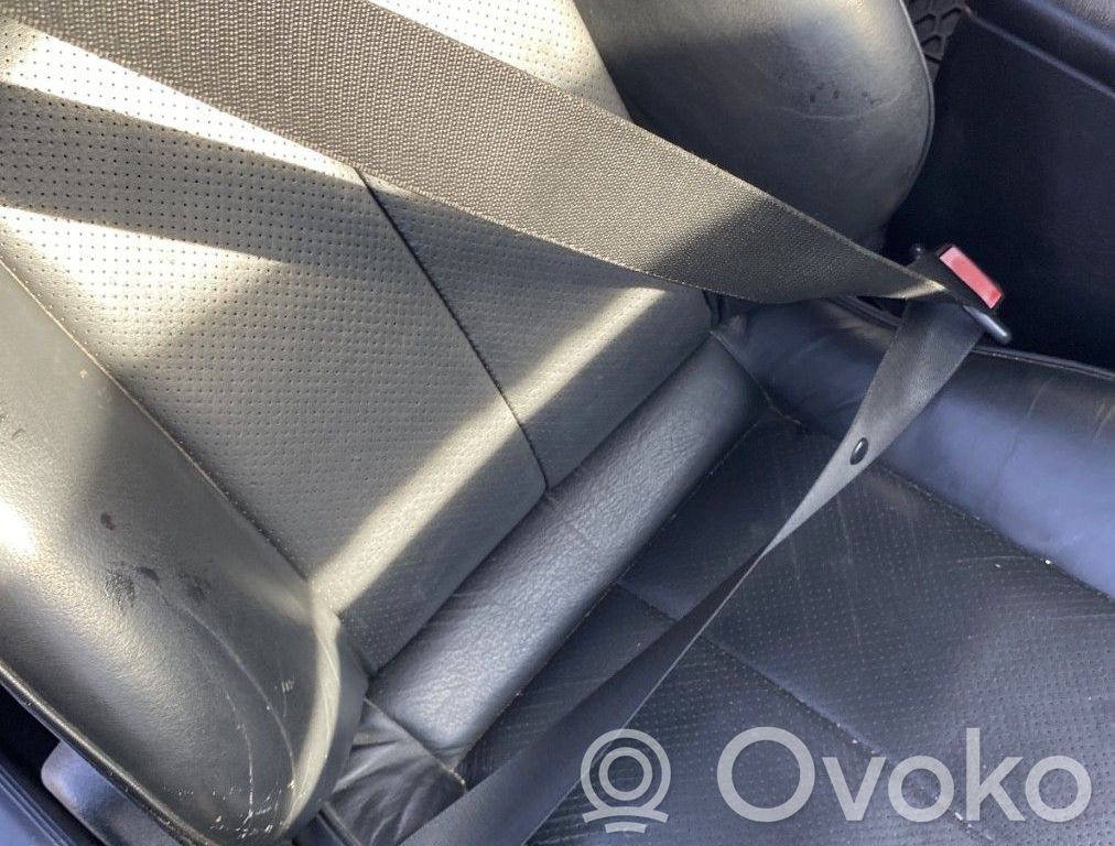 Mercedes-Benz C W202 Cinturón delantero 