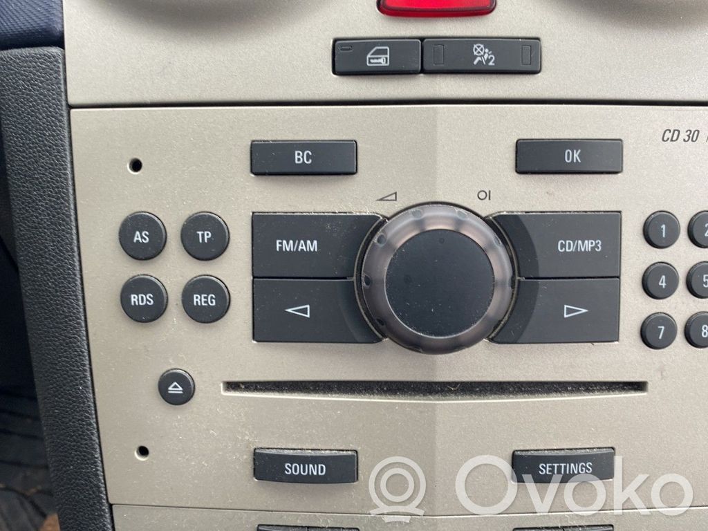 Opel Corsa D Unitate principală radio/CD/DVD/GPS 