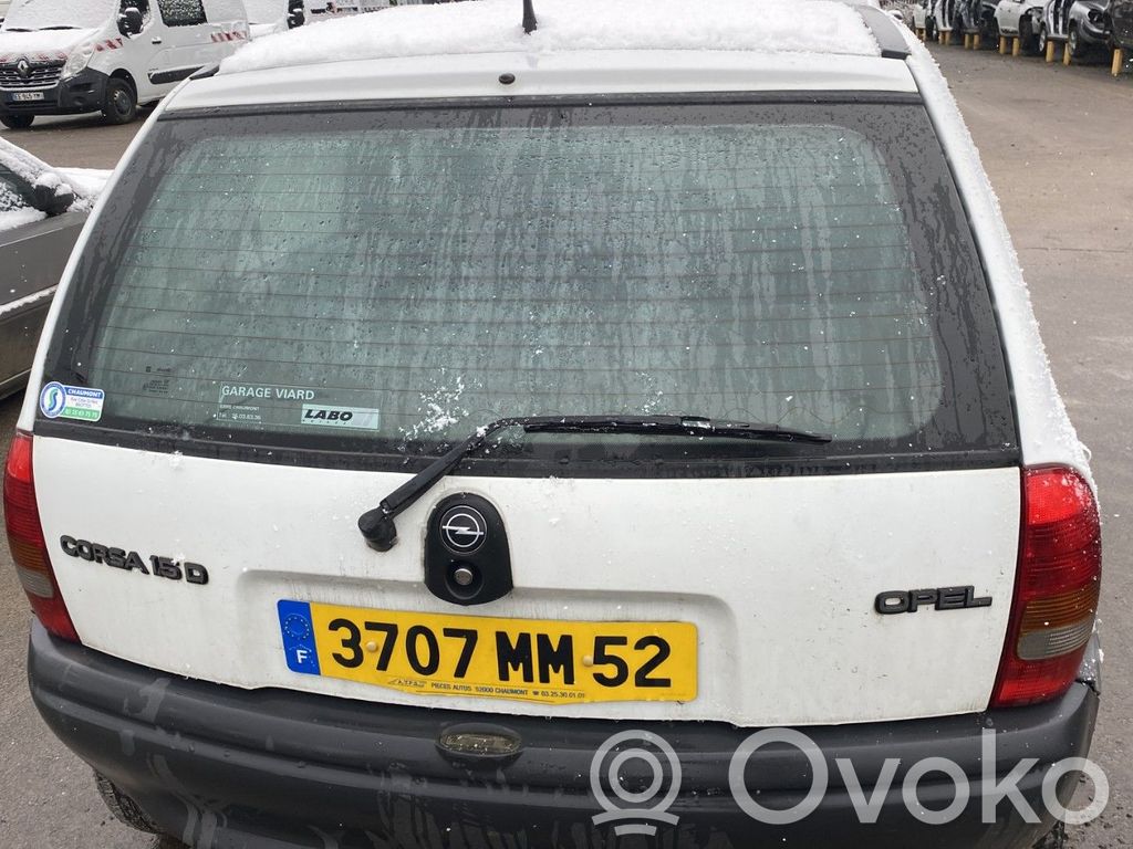 Opel Corsa B Puerta del maletero/compartimento de carga 