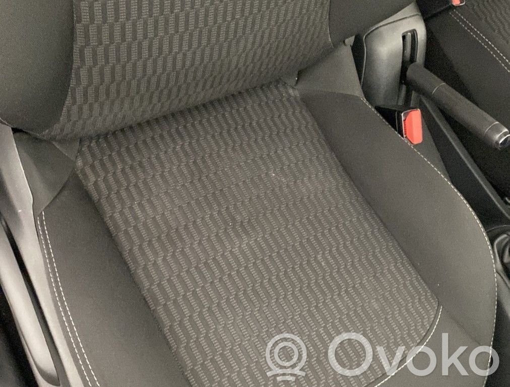 Peugeot 208 I Sedile anteriore del passeggero