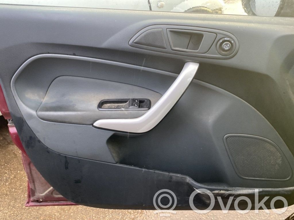 Ford Fiesta Priekšējo durvju apdare 