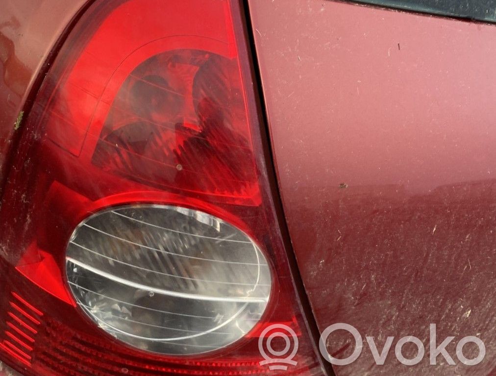 Renault Clio II Lampă spate în caroserie 