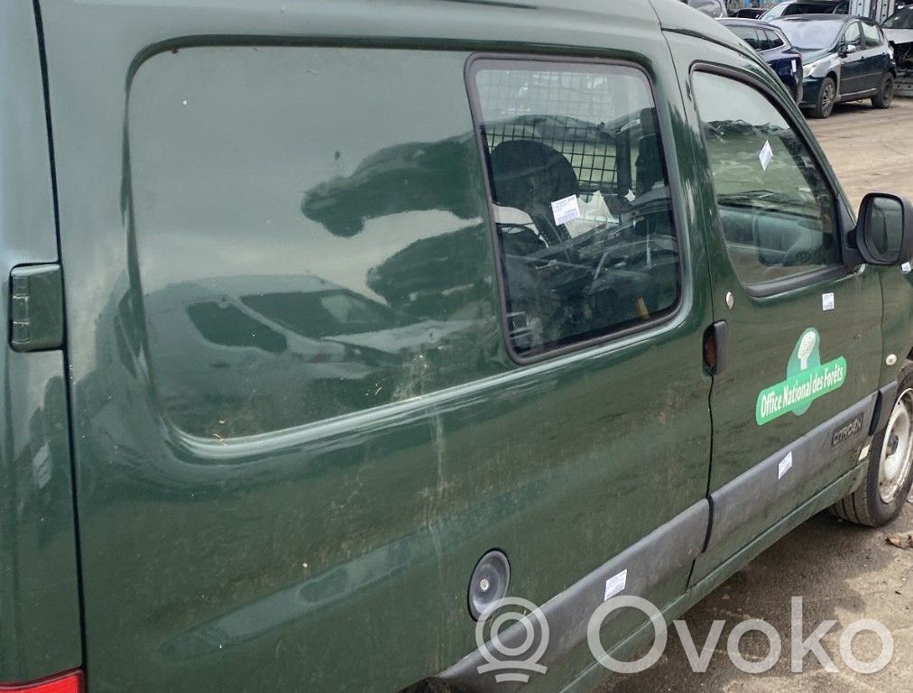 Citroen Berlingo Takakulmapaneeli 