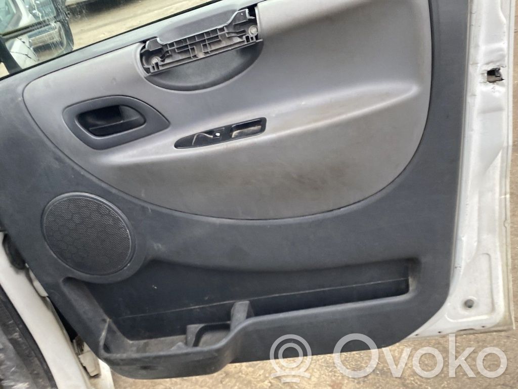 Peugeot Expert Etuoven verhoilu 