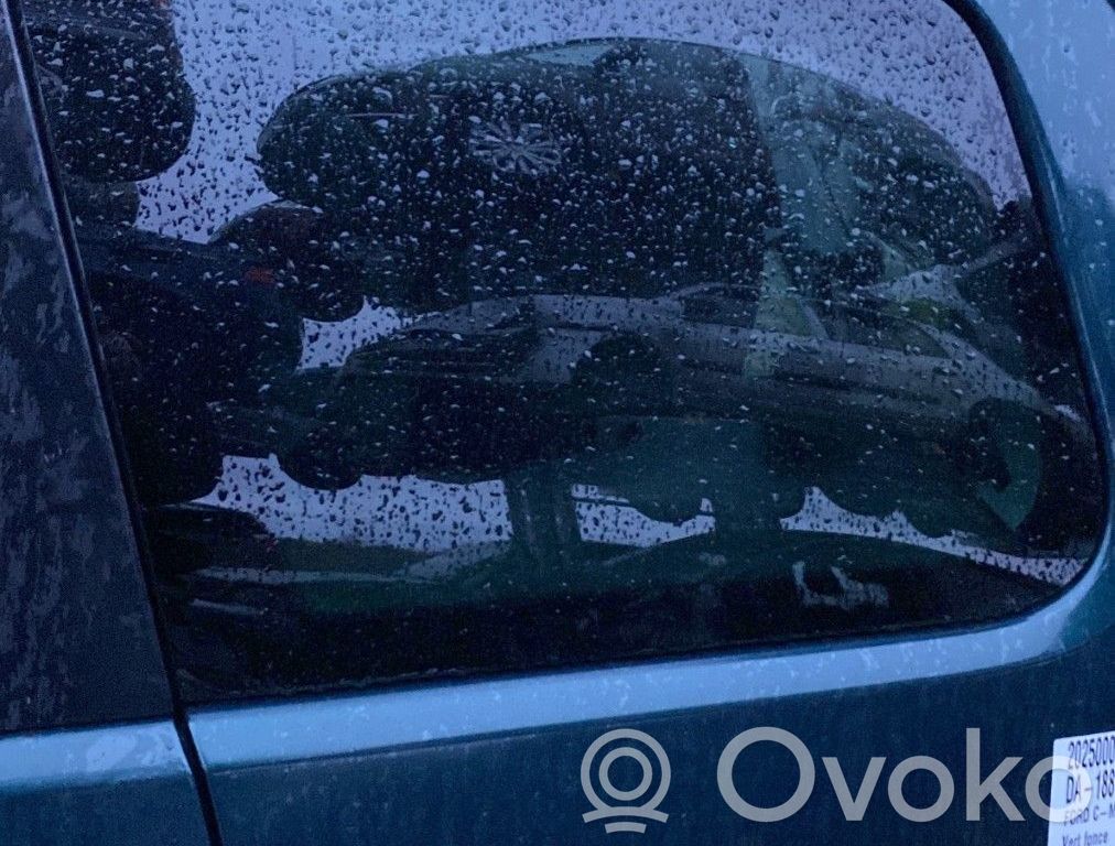 Ford C-MAX I Rear side window 