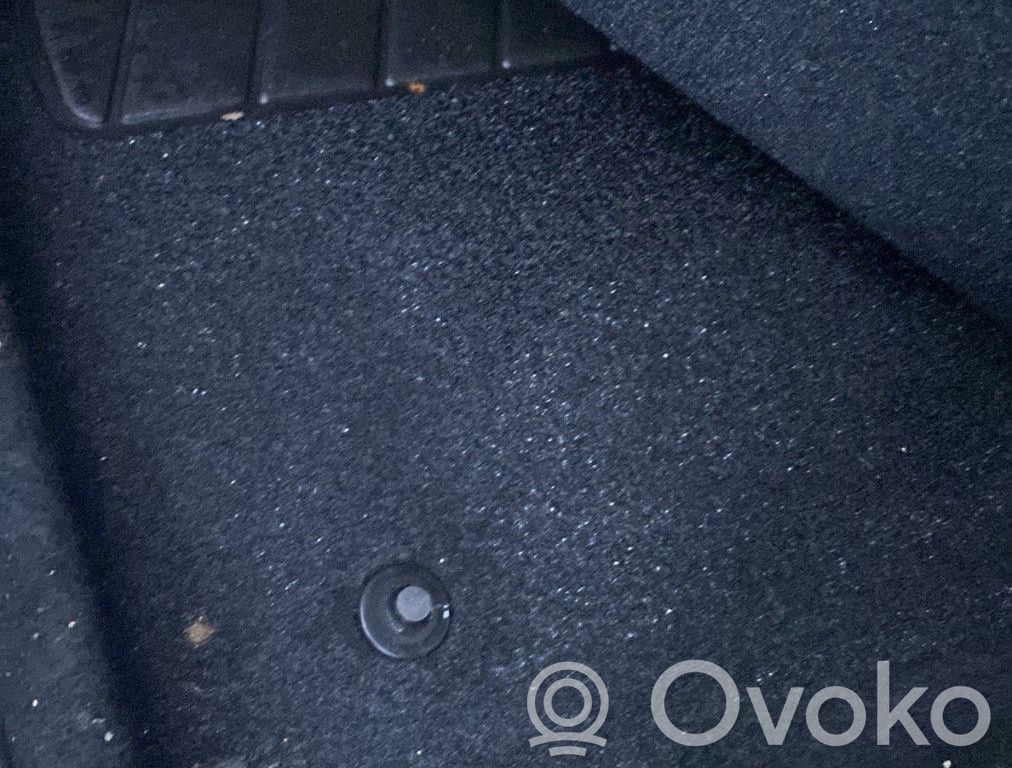 Opel Astra J Alfombra interior 