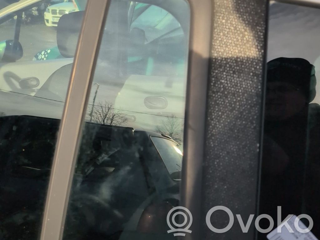 Renault Grand Modus Ventanilla de ventilación de la puerta trasera 