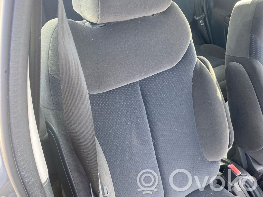 Citroen C3 Etumatkustajan istuin 