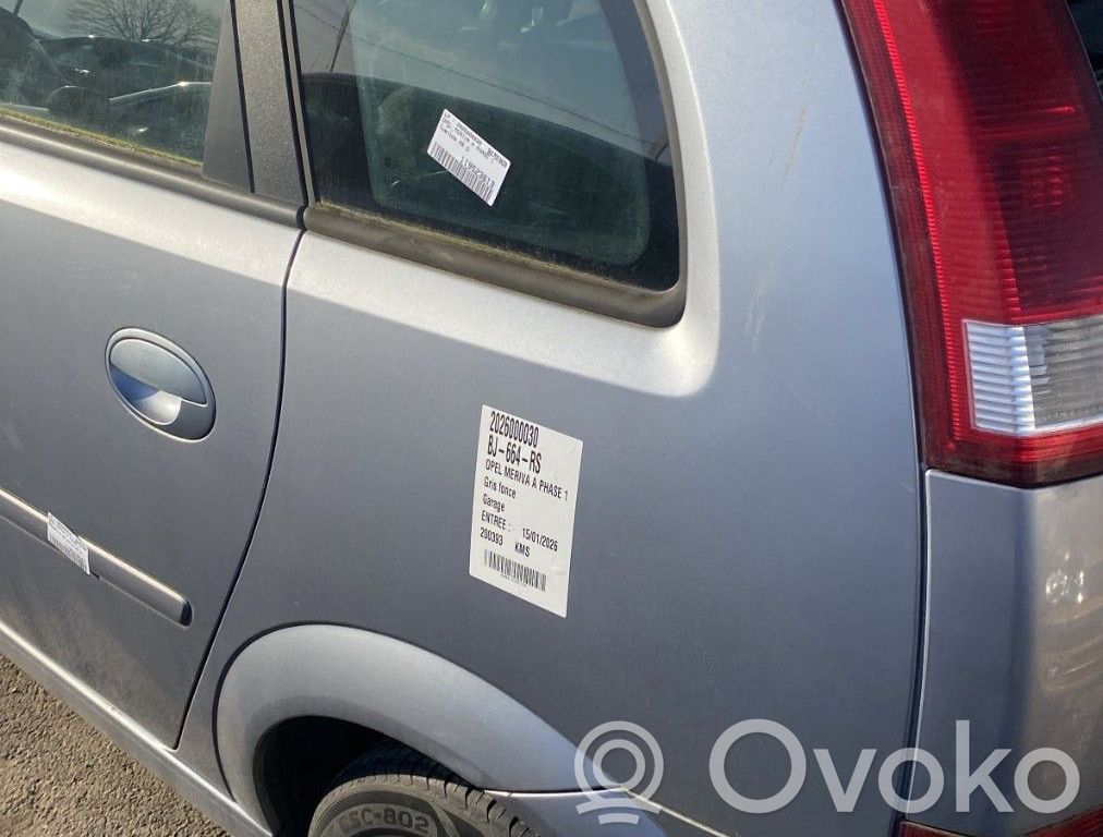Panel lateral trasero   13137045