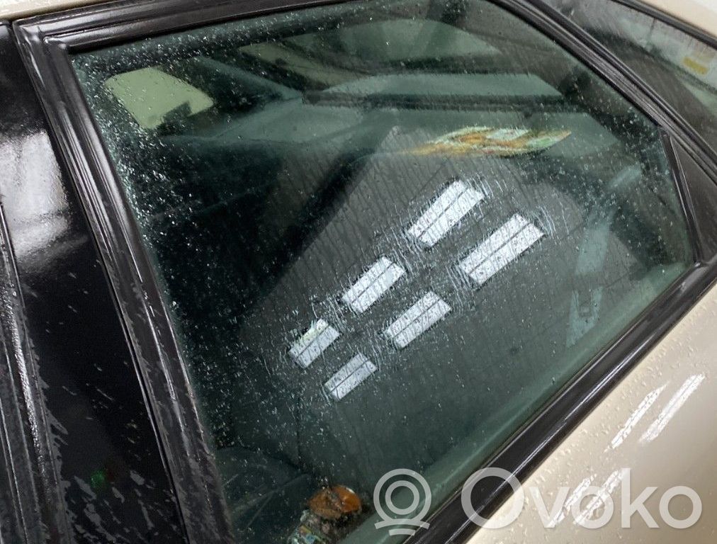 Renault Laguna I Szyba drzwi tylnych 