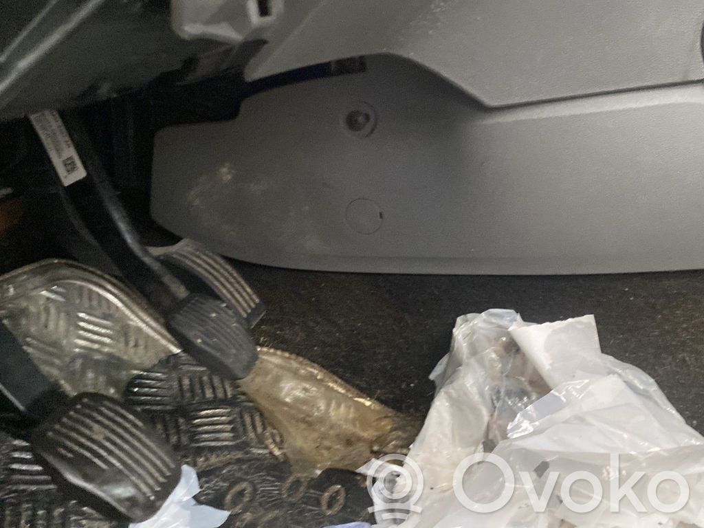 Accelerator throttle pedal   1804579