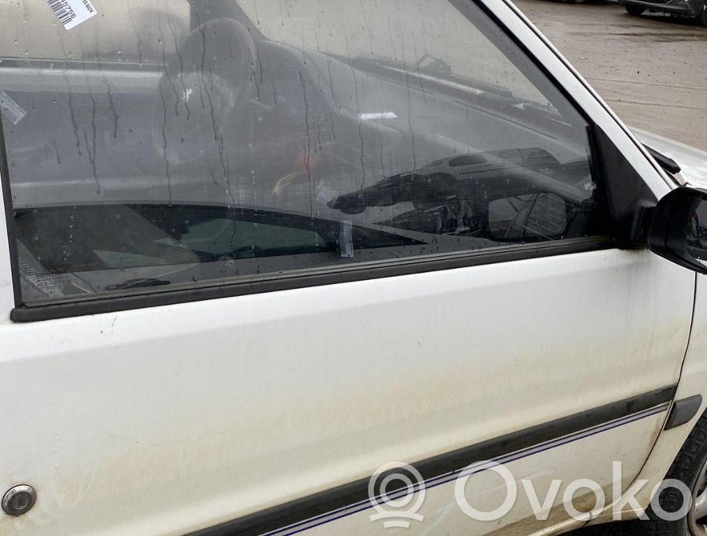 Peugeot 106 Puerta delantera 