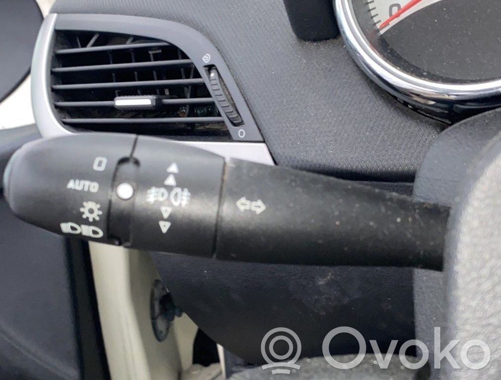 Peugeot 207 Leva/interruttore dell’indicatore di direzione e tergicristallo 