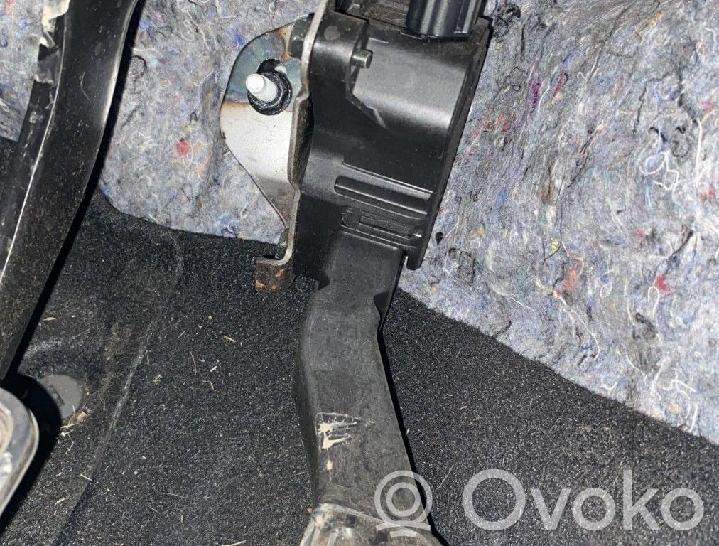 Nissan Juke I F15 Pedală accelerație 