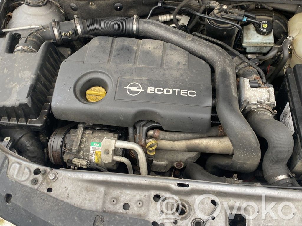 Engine head   24401692
