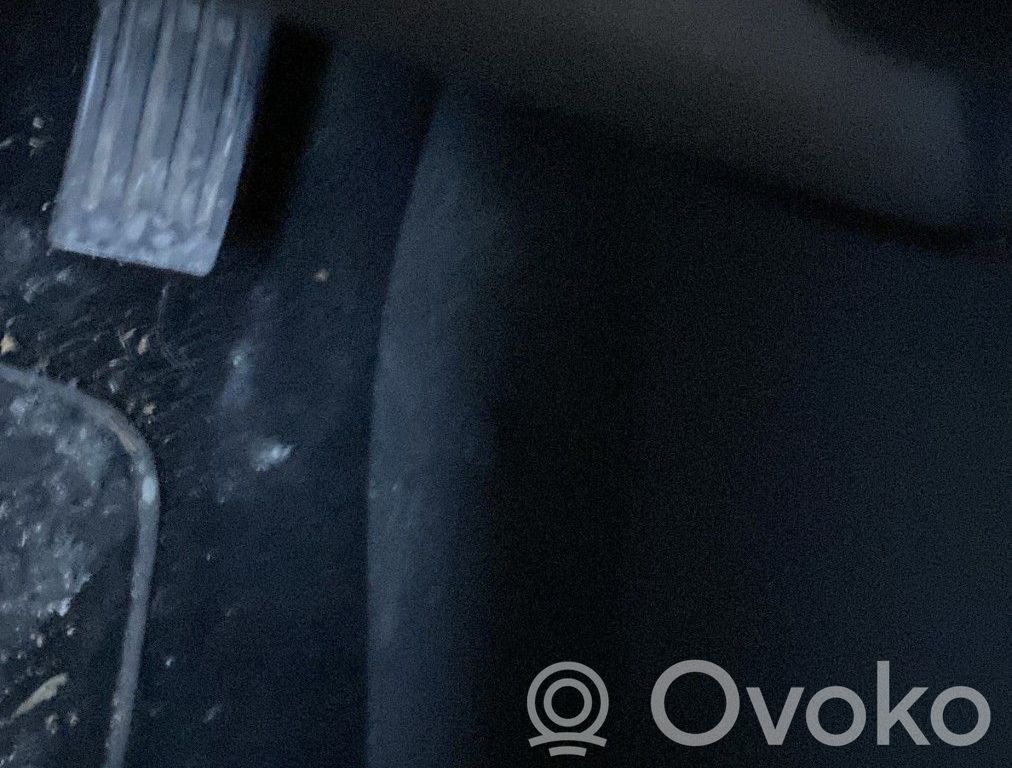 Ford C-MAX I Kaasupoljin 