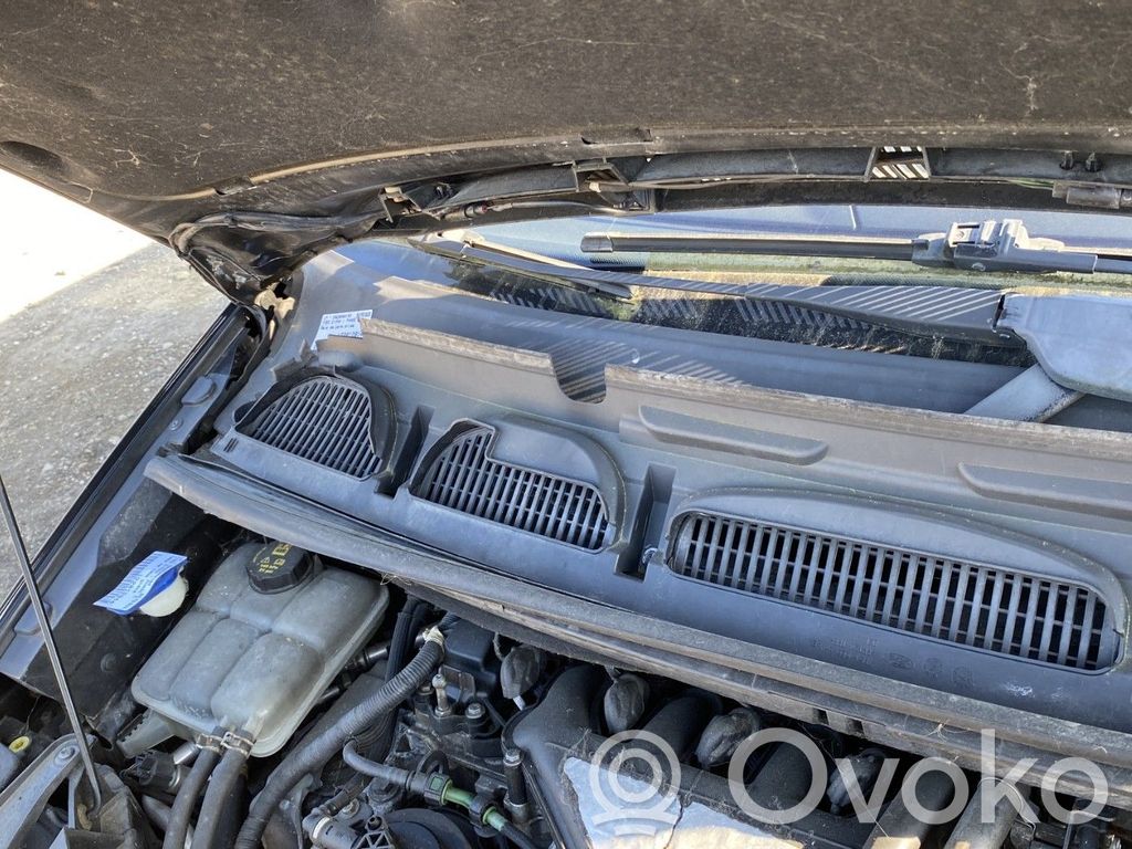 Ford C-MAX I Rivestimento del tergicristallo 