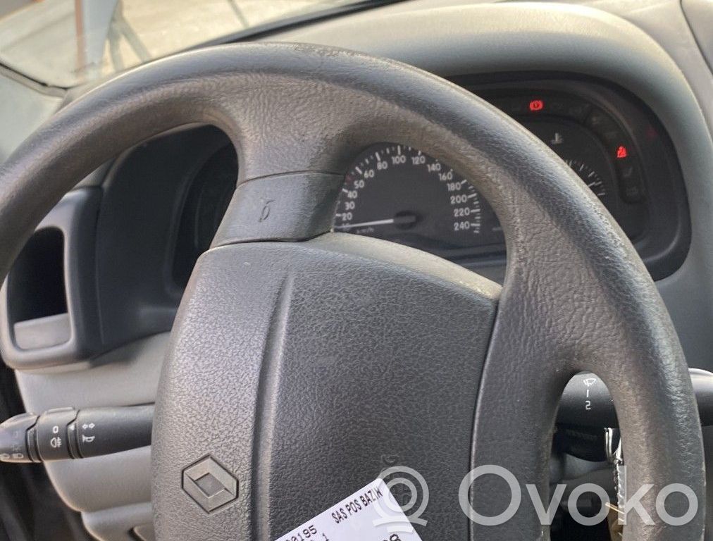 Renault Laguna I Stūre 