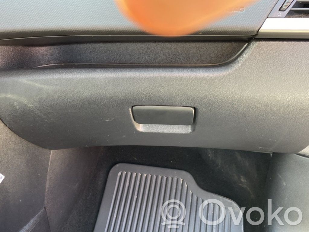Peugeot 207 Schowek deski rozdzielczej / Komplet 