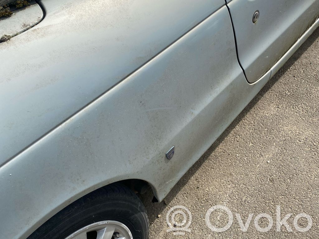 Panel lateral trasero   7751472492