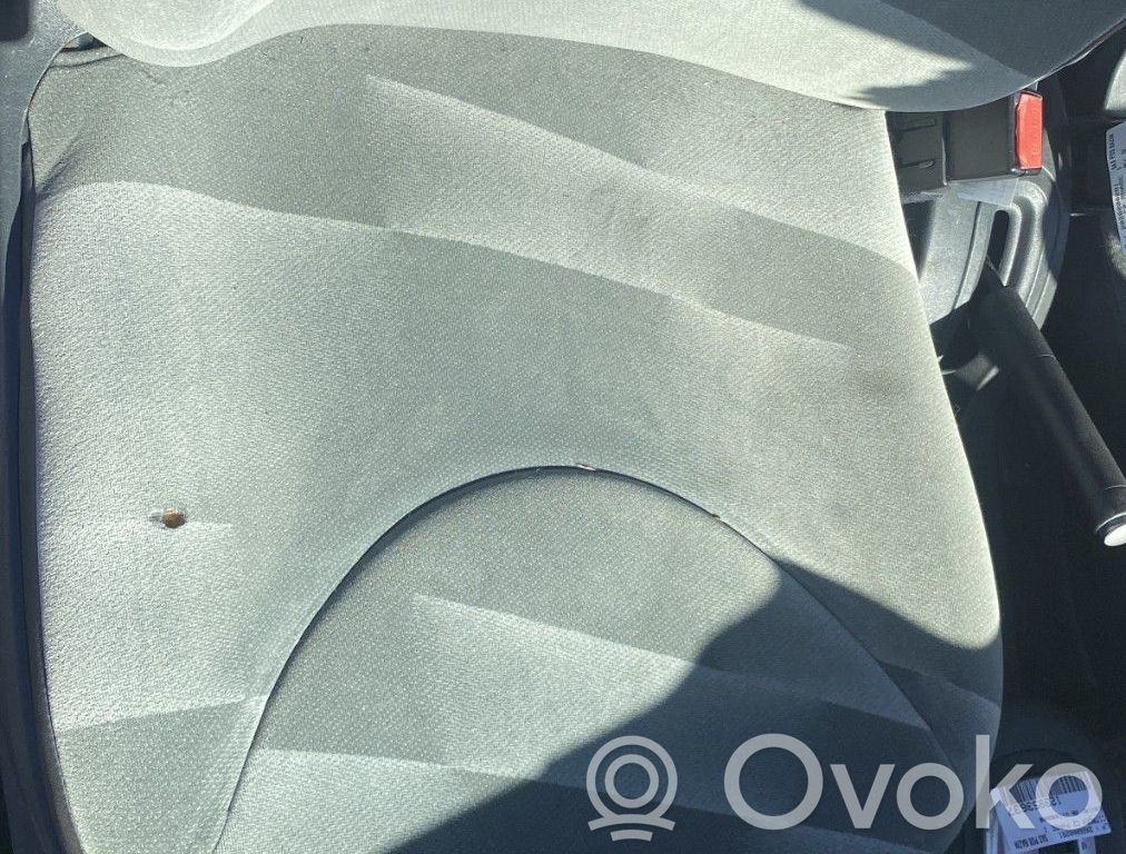 Citroen C2 Etumatkustajan istuin 
