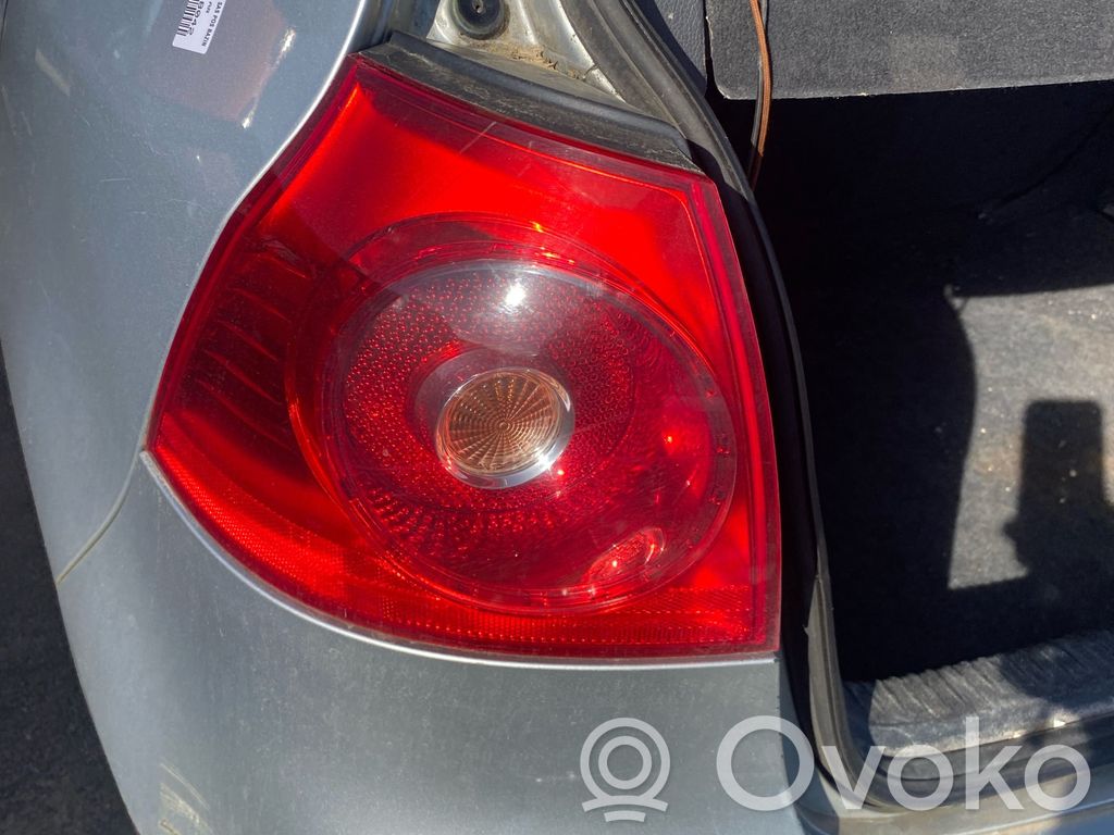 Volkswagen Golf V Luci posteriori