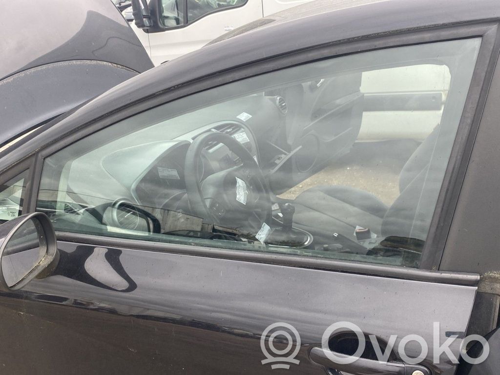 Seat Leon (1P) Vetro del finestrino della portiera anteriore - quattro porte