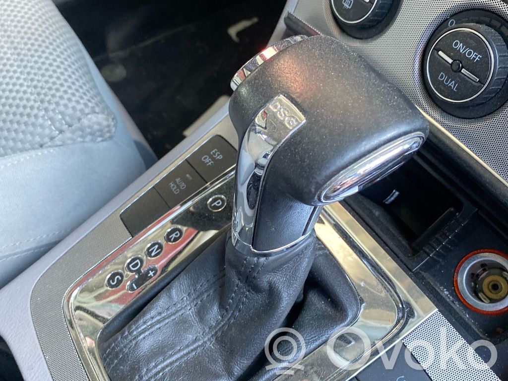 Volkswagen PASSAT B6 Selector de cambios 