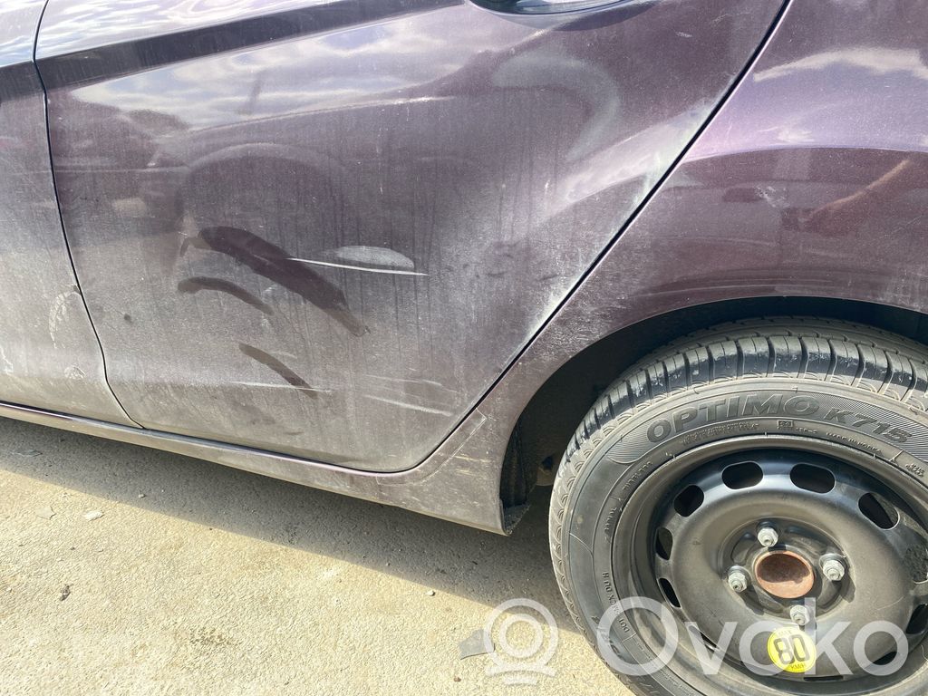 Ford Fiesta Panel lateral trasero 