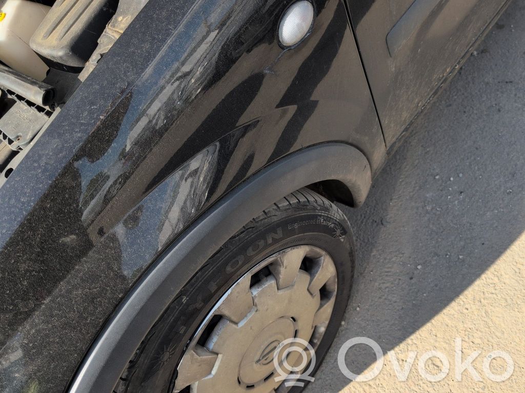 Opel Combo C Etupyöräkotelon koristelista 