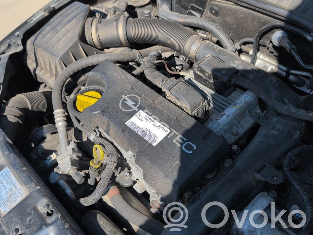 Opel Combo C Inyector de combustible 