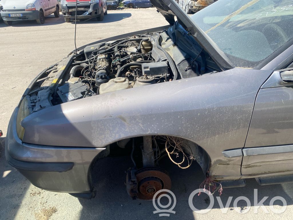 Opel Calibra Sparnas 
