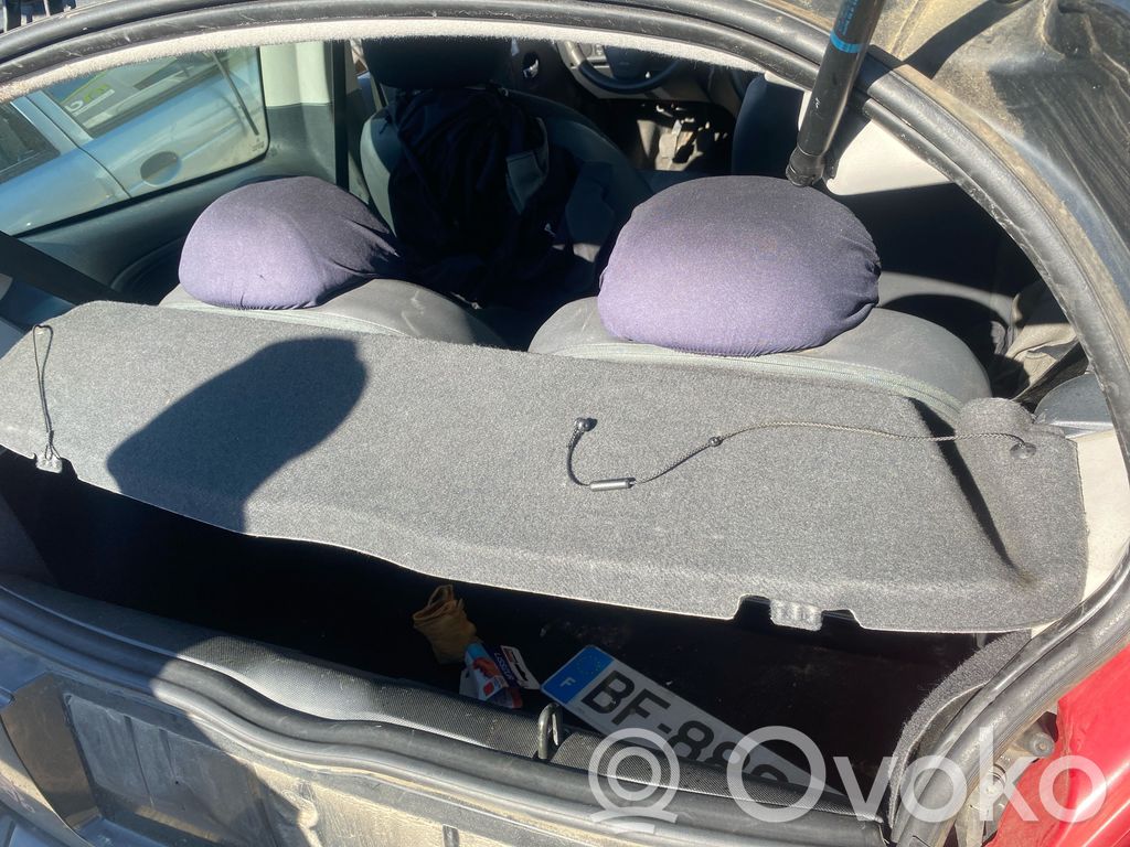 Citroen C2 Hattuhylly 