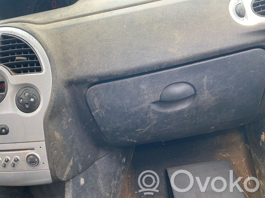 Renault Modus Daiktadėžės (bordačioko) komplektas 