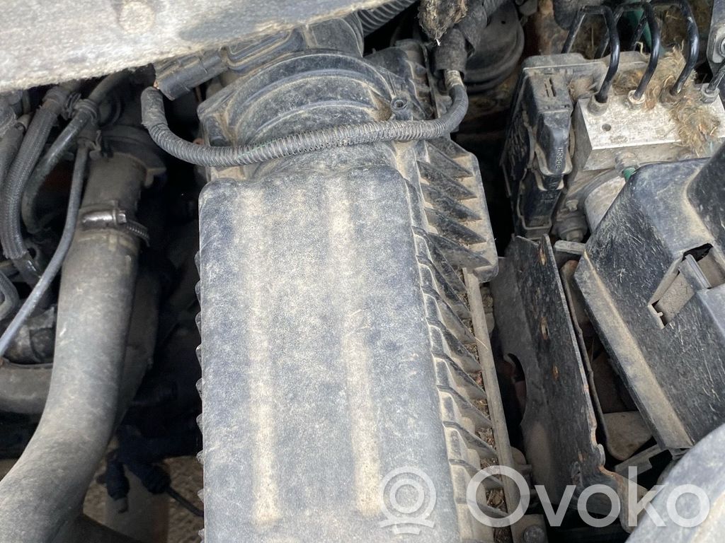 Peugeot 807 Air filter box 