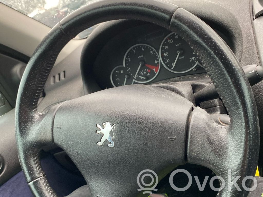 Peugeot 206 Ohjauspyörä 