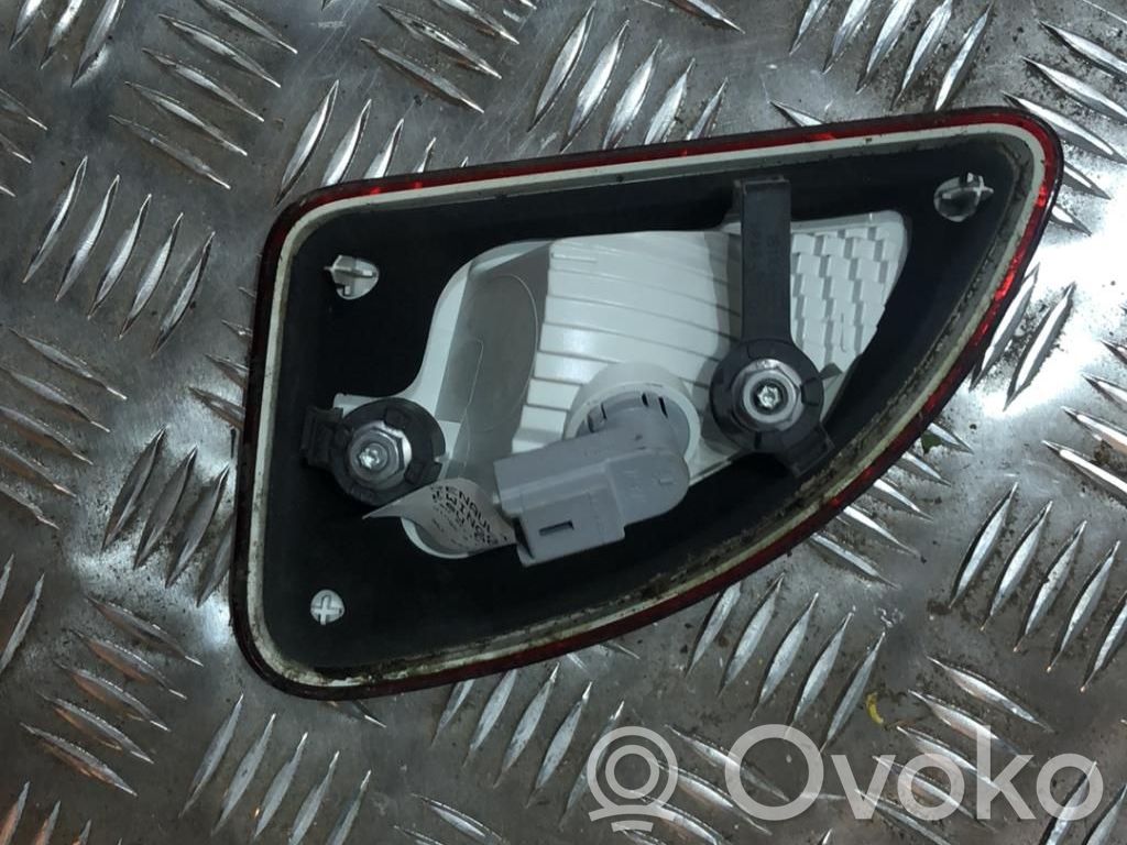 Renault Twingo II Feux arrière sur hayon