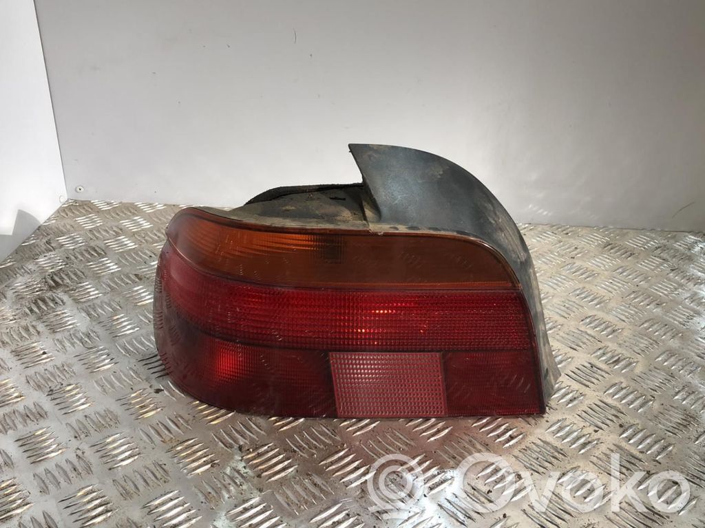 BMW 5 E39 Galinis žibintas kėbule 