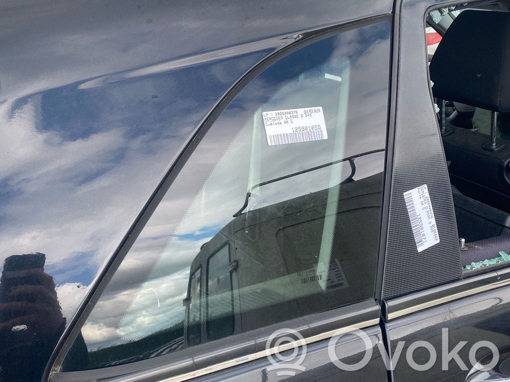 Mercedes-Benz B W245 Szyba karoseryjna tylna 