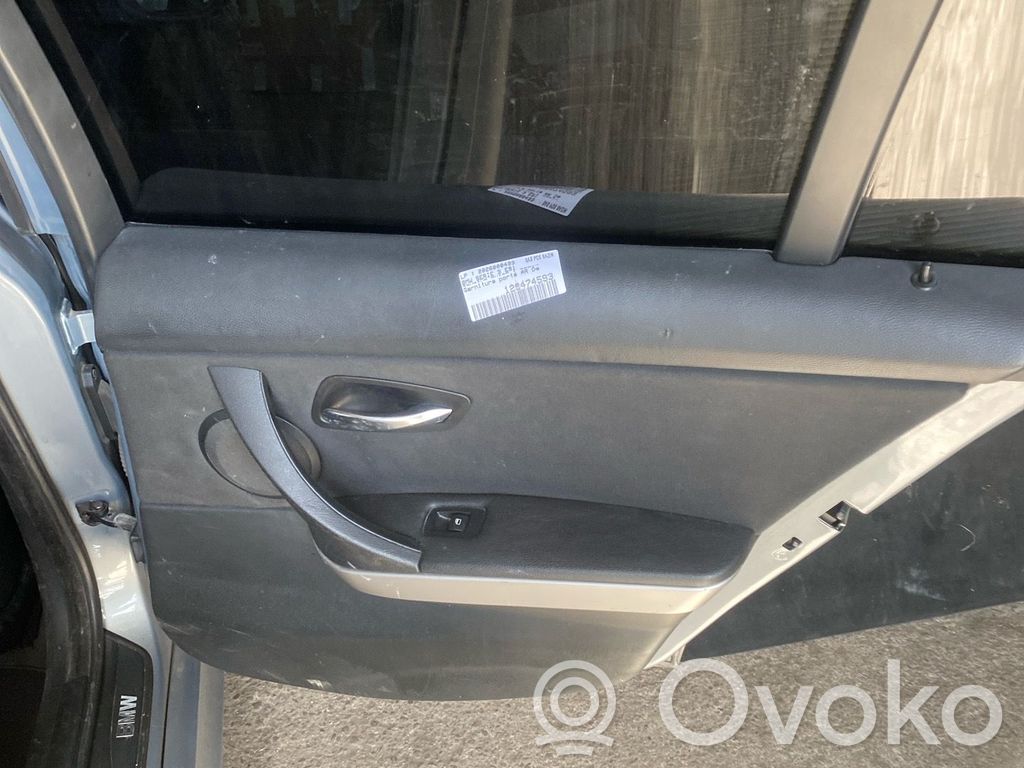 BMW 3 E90 E91 Apšuvums aizmugurējām durvīm 