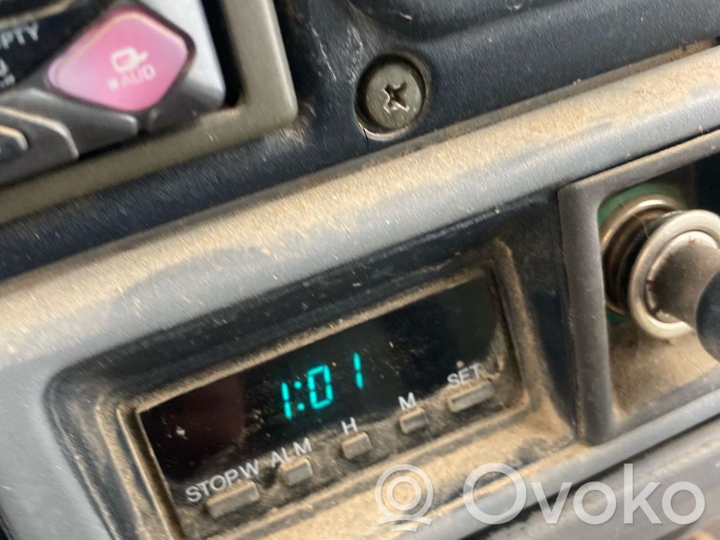 Toyota Land Cruiser (BJ70) Orologio 